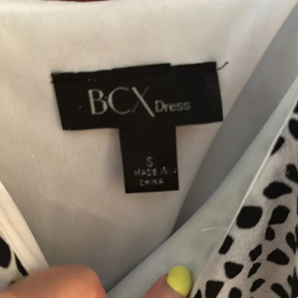 BCX high low black and white specked dress. Size small - Picture 4 of 4